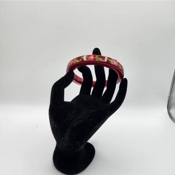 VINTAGE ART DECO FLORAL PAINTED BURGUNDY BAKELITE BANGLE BRACELET - Picture 2 of 4